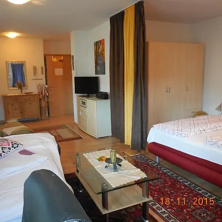 Appartement Und Fruhstuckspension Hofherr Imst