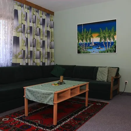 Apartment Und Hofherr *